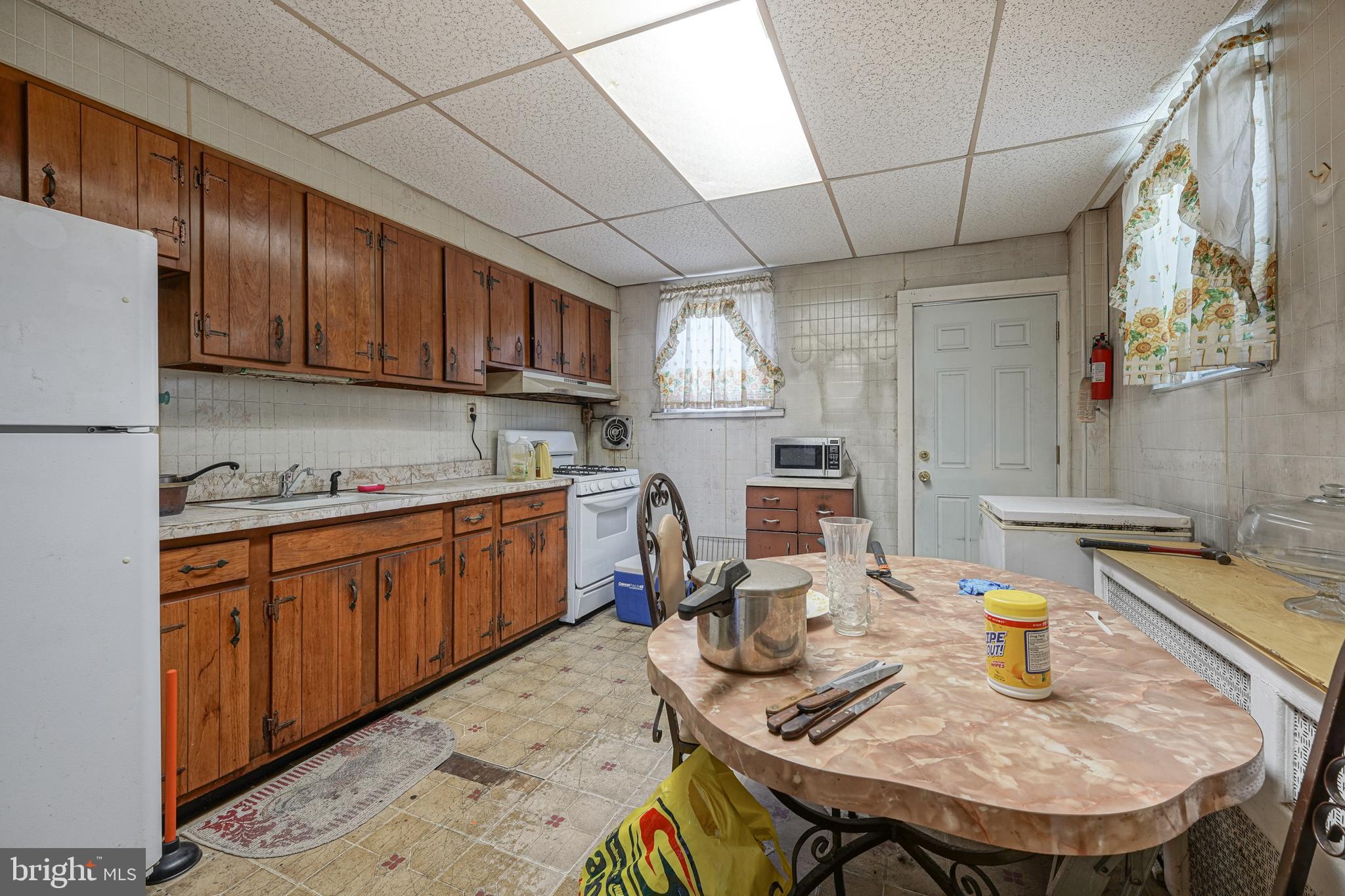 1810 Tasker Street Philadelphia, PA 19145 - Photo 13 of 26