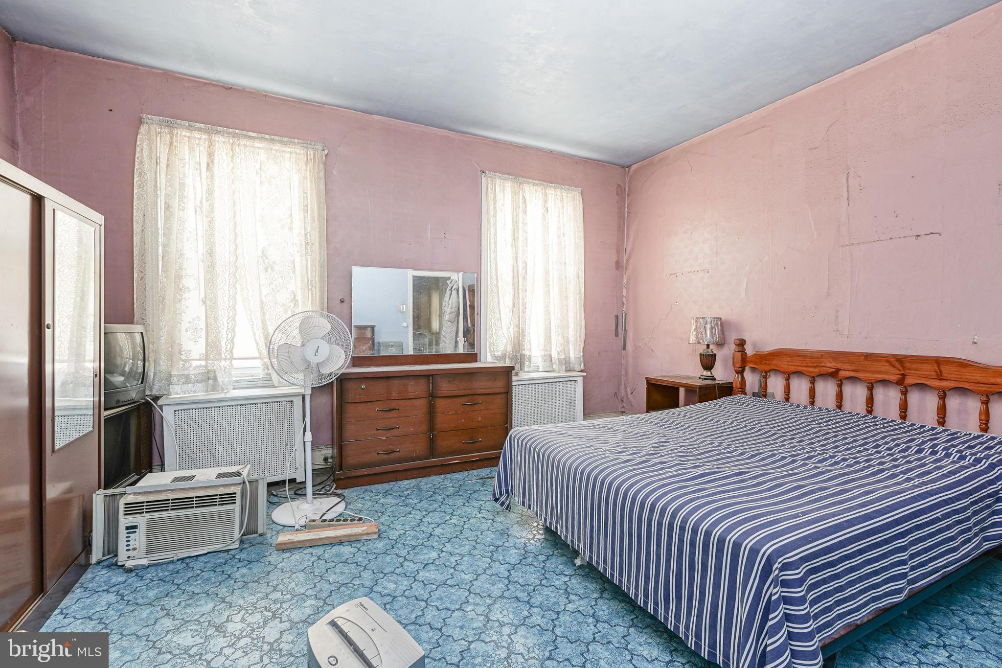 1810 Tasker Street Philadelphia, PA 19145 - Photo 23 of 26
