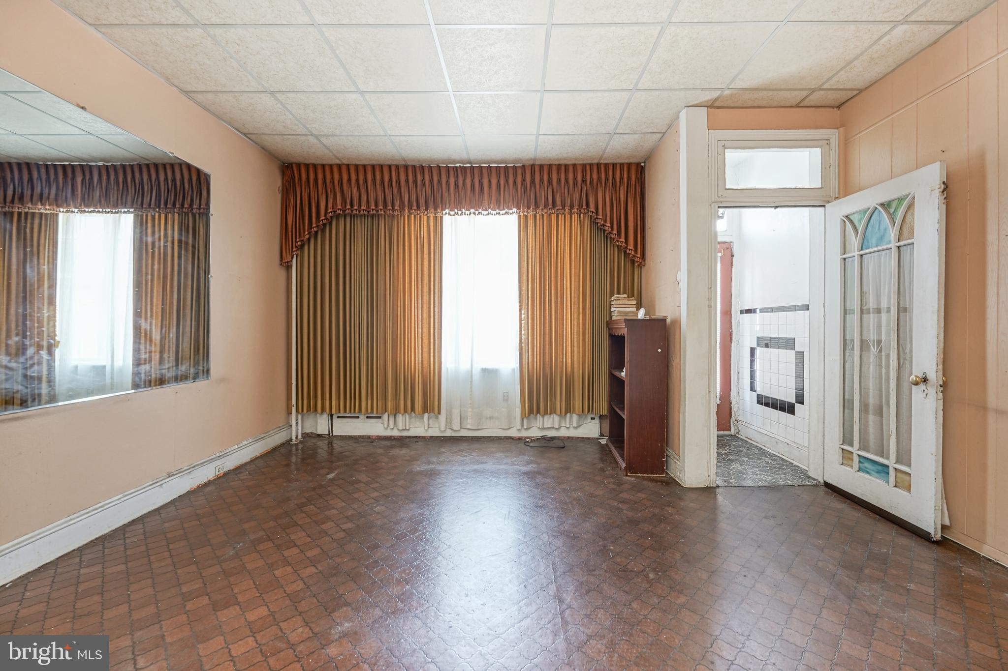 1810 Tasker Street Philadelphia, PA 19145 - Photo 6 of 26