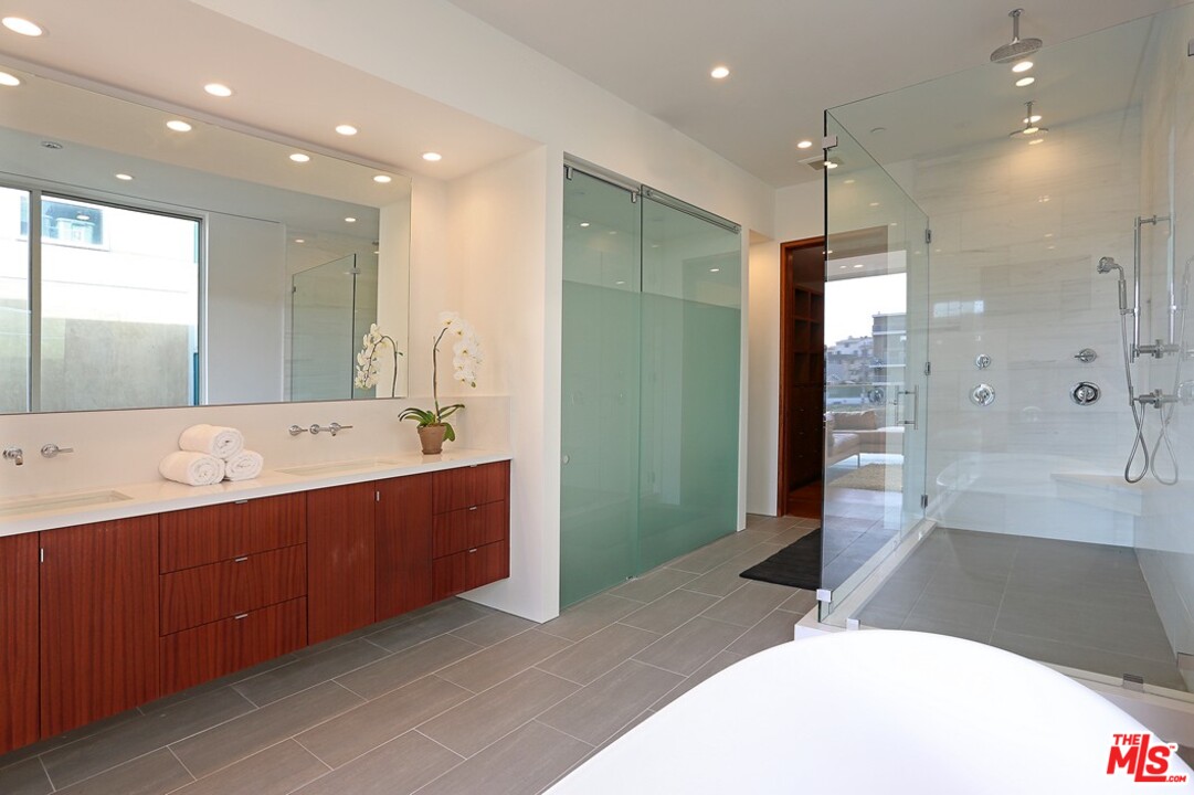 4107 Roma Court Marina del Rey, CA 90292 - Photo 12 of 27