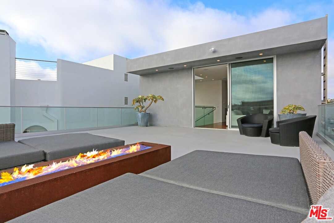 4107 Roma Court Marina del Rey, CA 90292 - Photo 5 of 27