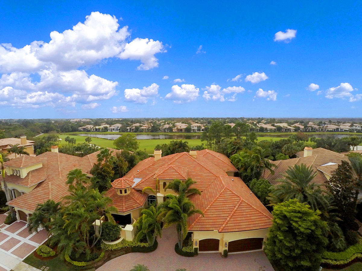 114 Playa Rienta Palm Beach Gardens, FL 33418 - Photo 1 of 52 01 Aerial