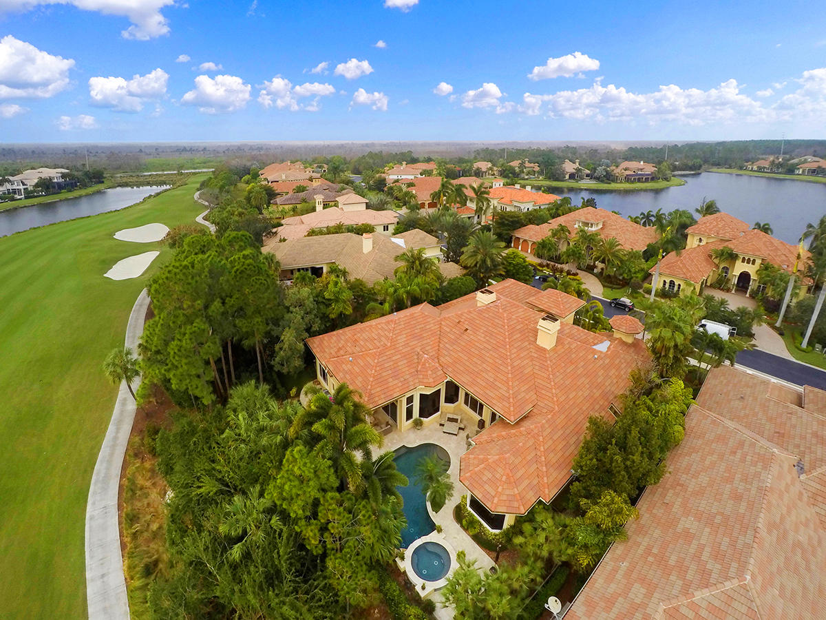 114 Playa Rienta Palm Beach Gardens, FL 33418 - Photo 2 of 52 02 Aerial