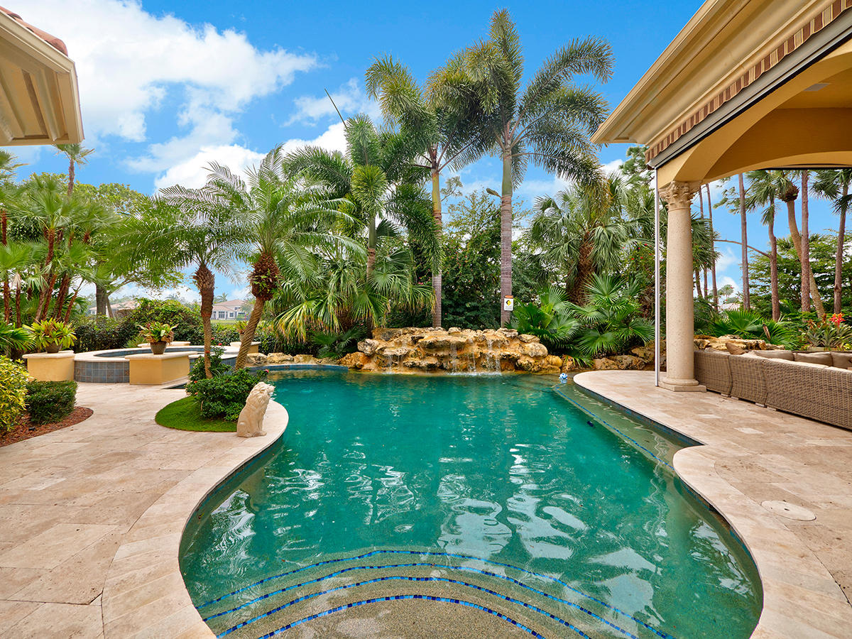 114 Playa Rienta Palm Beach Gardens, FL 33418 - Photo 26 of 52 26 Pool