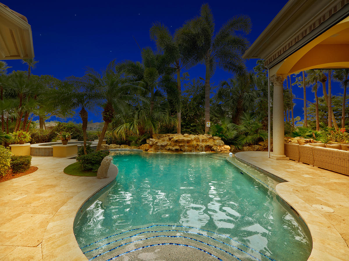 114 Playa Rienta Palm Beach Gardens, FL 33418 - Photo 31 of 52 33 Pool Night