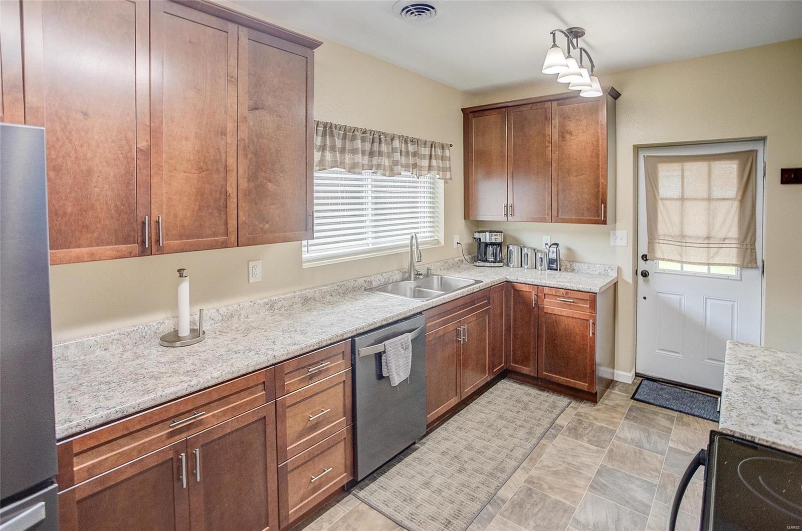 201 Walnut Street Roxana, IL 62084 - Photo 32 of 42