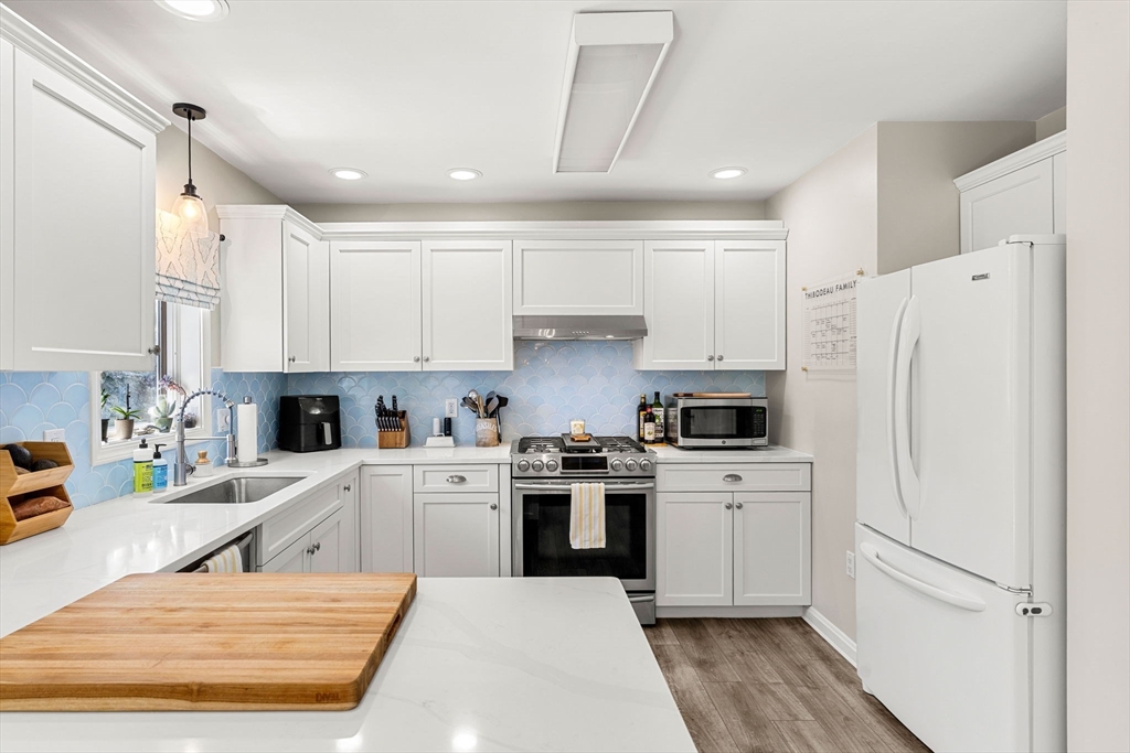 38 Sandra Road Peabody, MA 01960 - Photo 15 of 40 Gallery Image 15