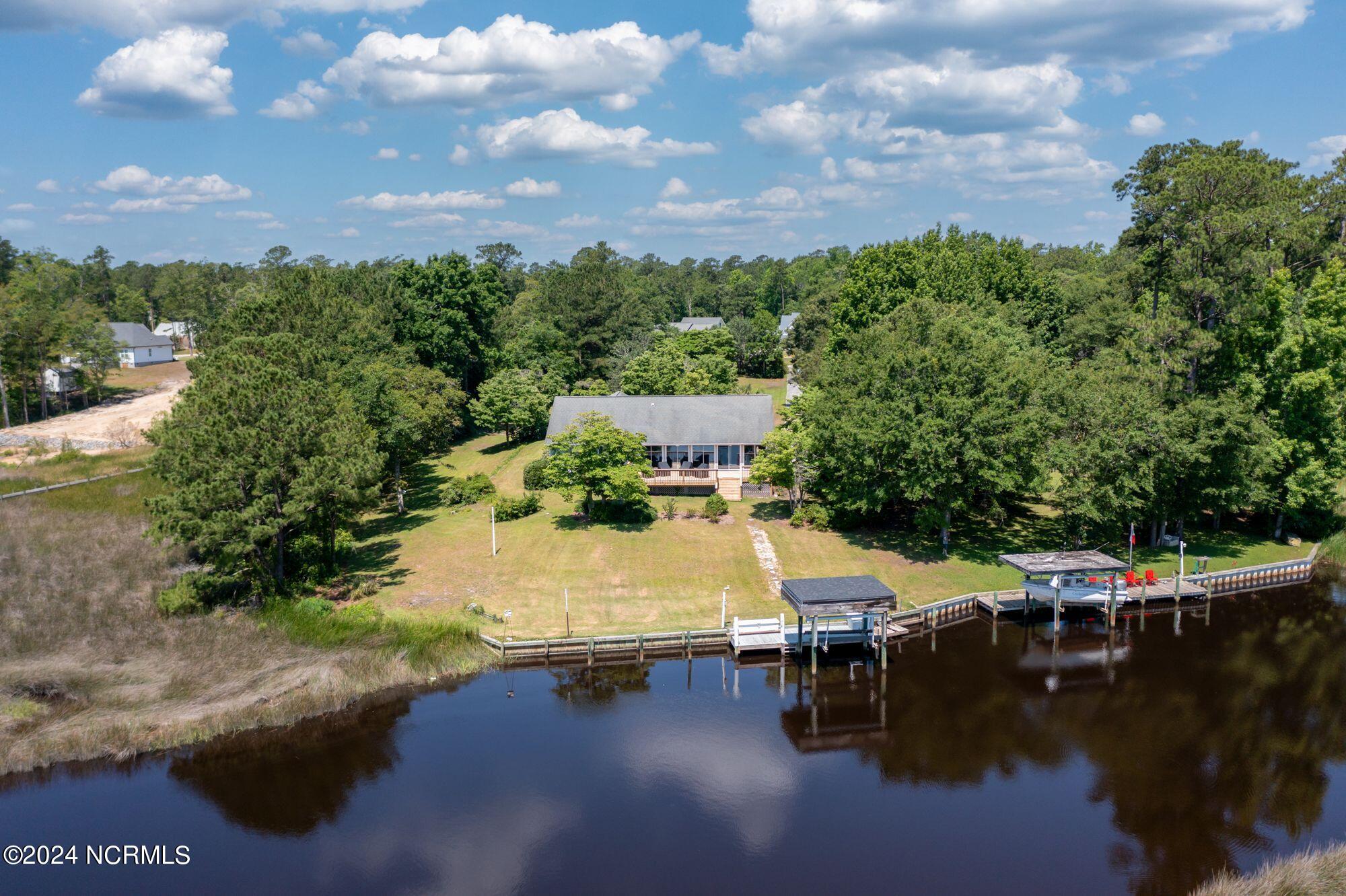 246 White Oak Bluff Road Stella, NC 28582 - Photo 2 of 65 Back