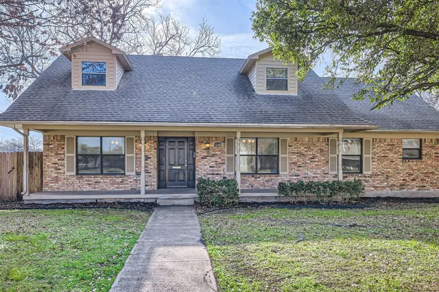 $500,000 | 13460 Mill Grove Lane, Dallas, TX 75240
