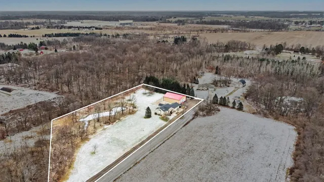 $525,000 | 5186 Windsor Highway, Potterville, MI 48876