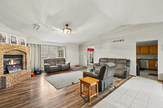 $525,000 | 5186 Windsor Highway, Potterville, MI 48876