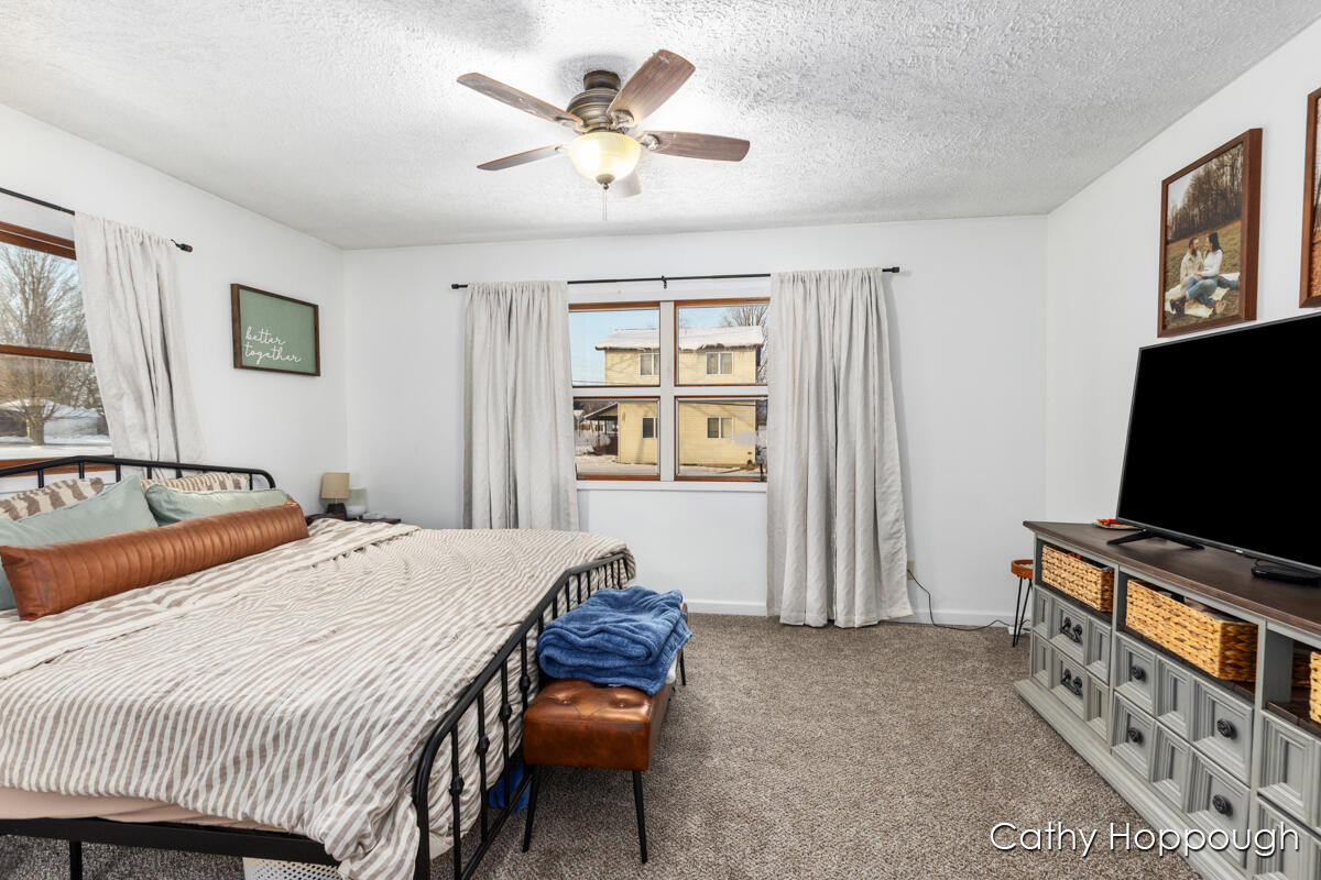 220 North Maple Avenue Maple Rapids, MI 48853 - Photo 13 of 43 IMG_1012