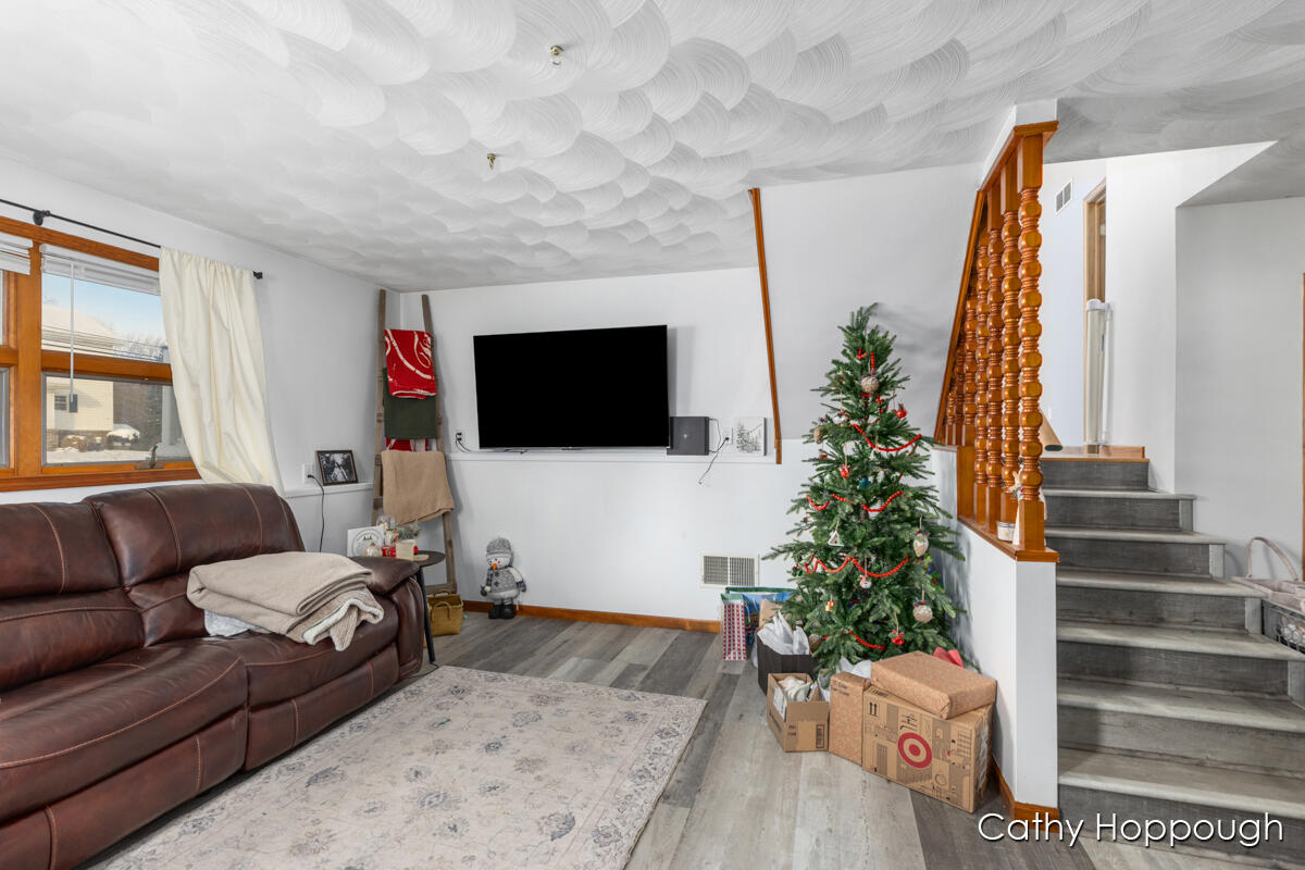 220 North Maple Avenue Maple Rapids, MI 48853 - Photo 17 of 43 IMG_1016