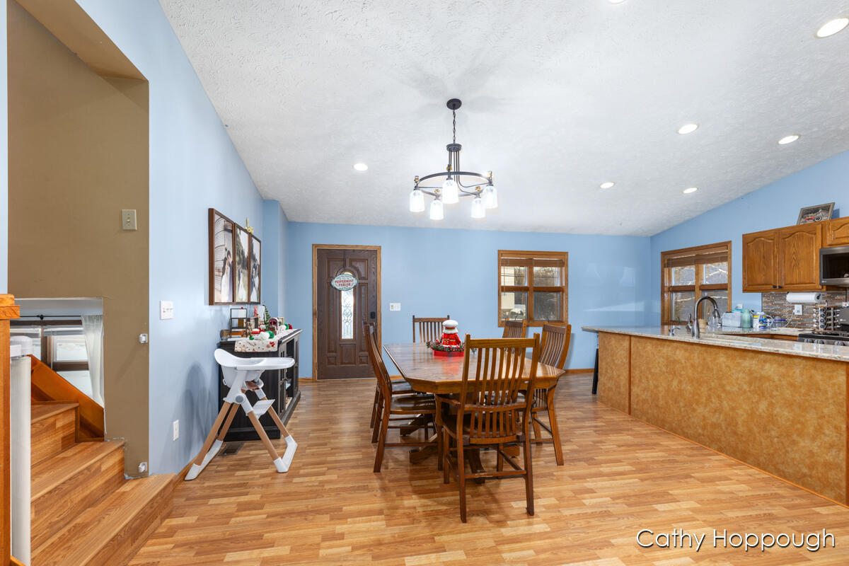 220 North Maple Avenue Maple Rapids, MI 48853 - Photo 8 of 43 IMG_1003