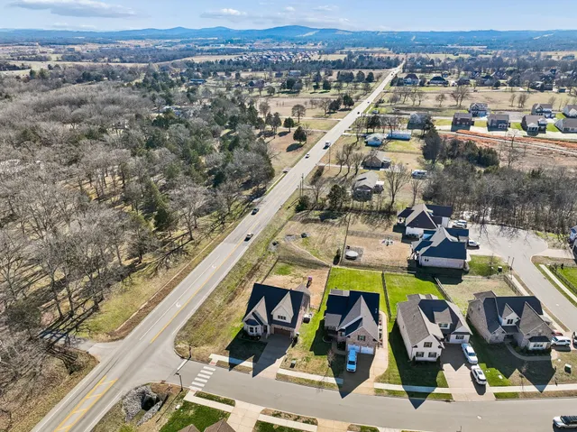 $574,900 | 301 Timber Lane, Lebanon, TN 37087