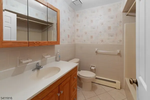 $3,600 | 89 Stockton Court, Morris Plains, NJ 07950