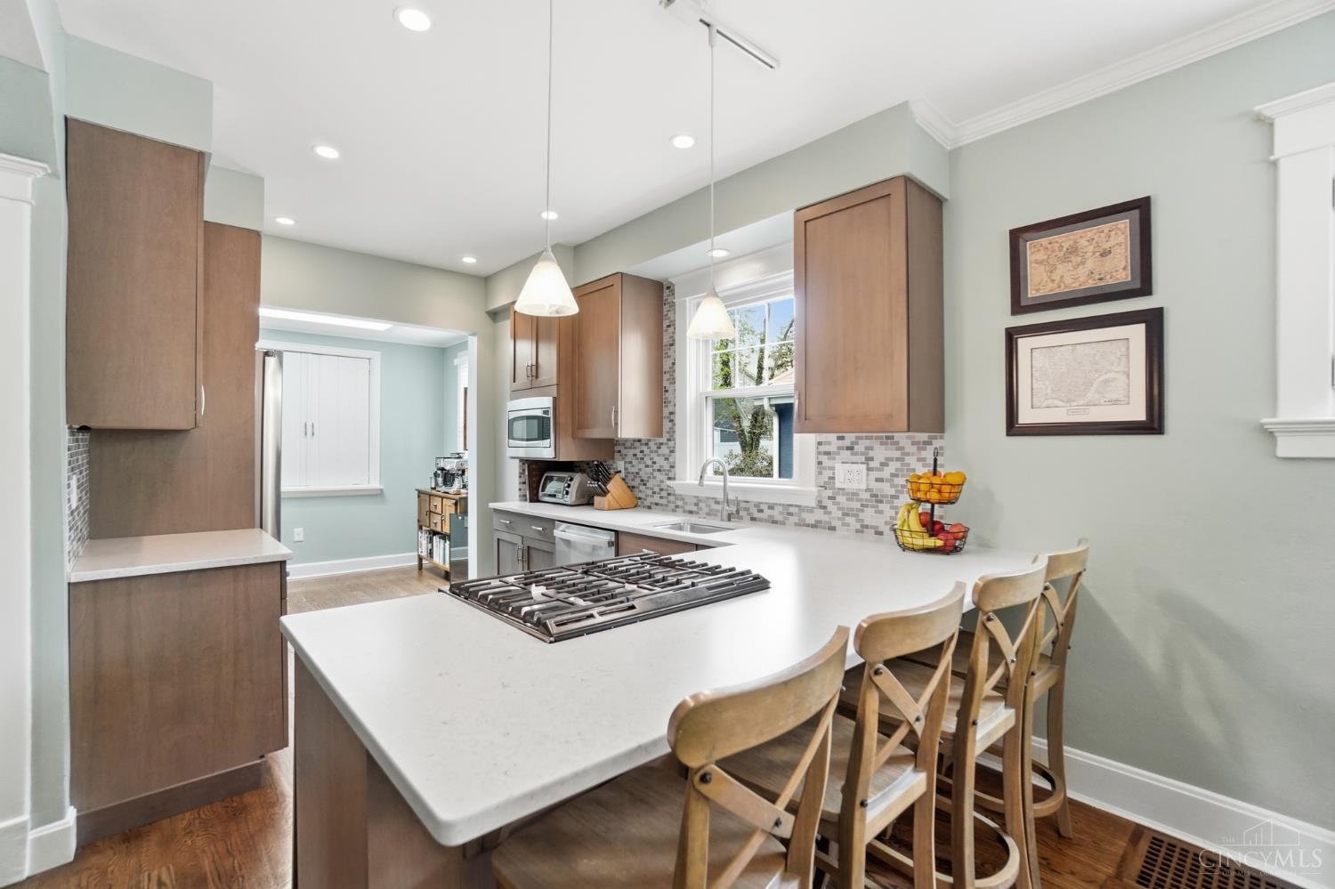 1325 Edwards Road Cincinnati, OH 45208 - Photo 9 of 43