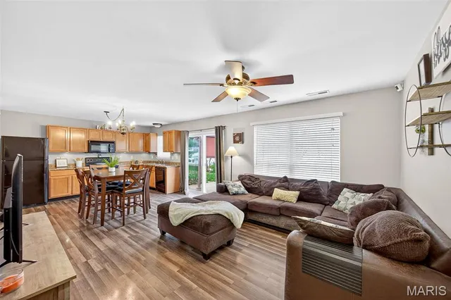 $225,000 | 118 Homeshire Drive, Wentzville, MO 63385