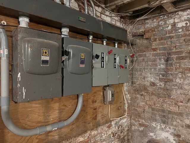 505 West Side Square Clinton, IL 61727 - Photo 34 of 37