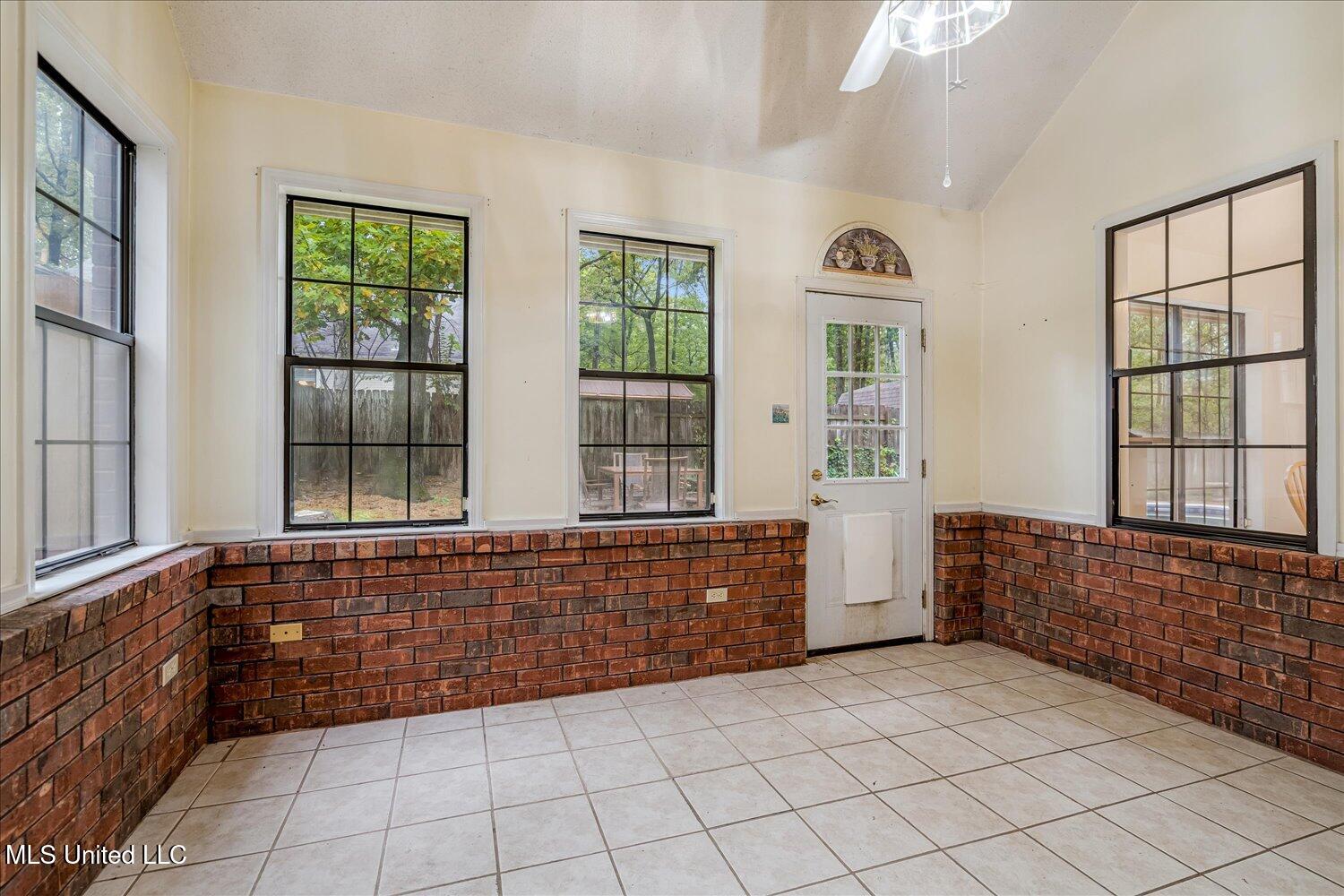 4040 Windermere Drive Nesbit, MS 38651 - Photo 16 of 33 09-09-2627691mi-4040 Windermere Dr