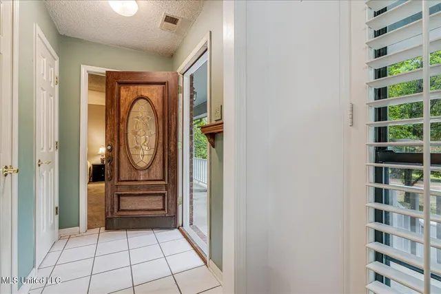 $350,000 | 4040 Windermere Drive, Nesbit, MS 38651