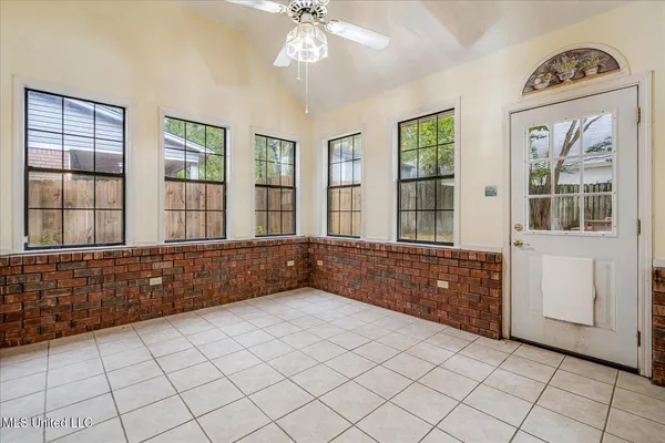 $340,000 | 4040 Windermere Drive, Nesbit, MS 38651