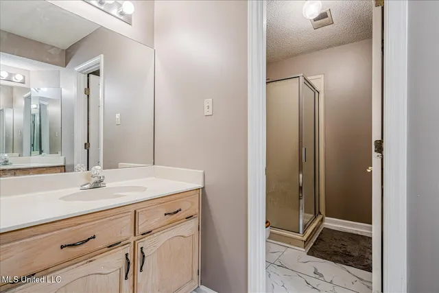 $350,000 | 4040 Windermere Drive, Nesbit, MS 38651