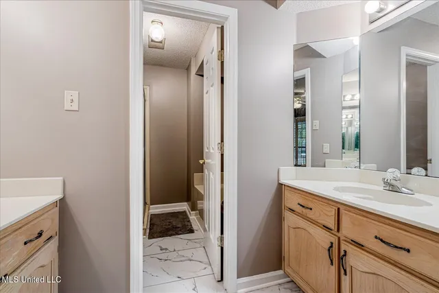 $350,000 | 4040 Windermere Drive, Nesbit, MS 38651