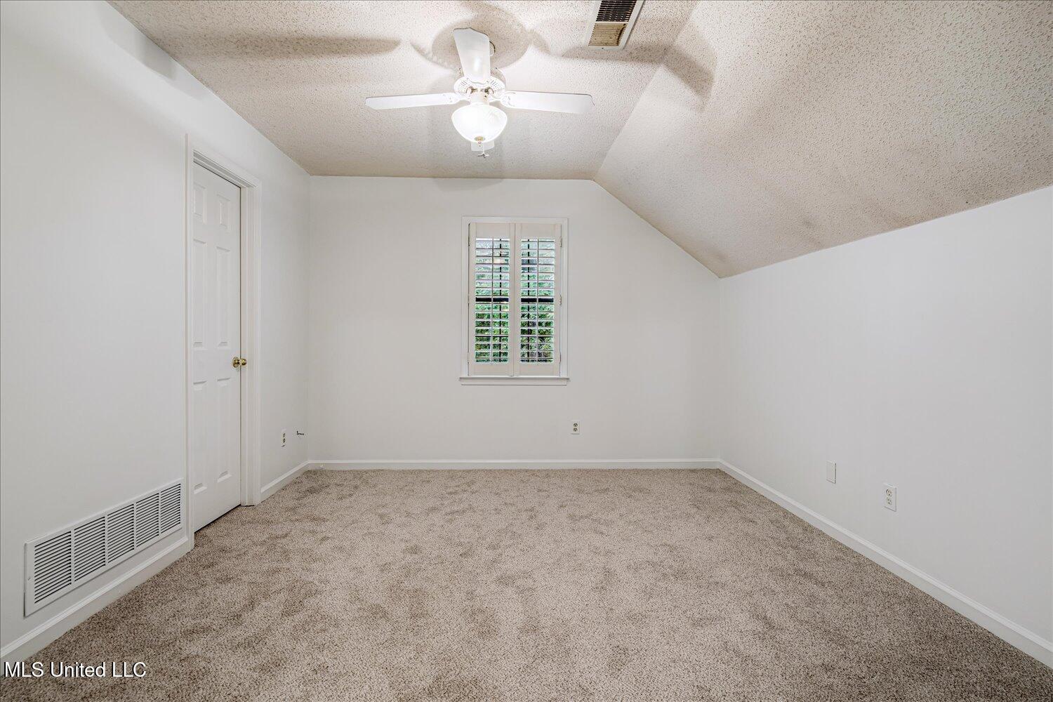 4040 Windermere Drive Nesbit, MS 38651 - Photo 30 of 38 24-24-2627691mi-4040 Windermere Dr