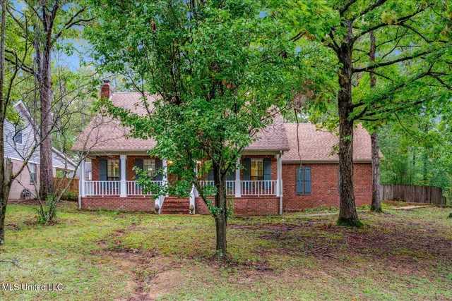 $350,000 | 4040 Windermere Drive, Nesbit, MS 38651