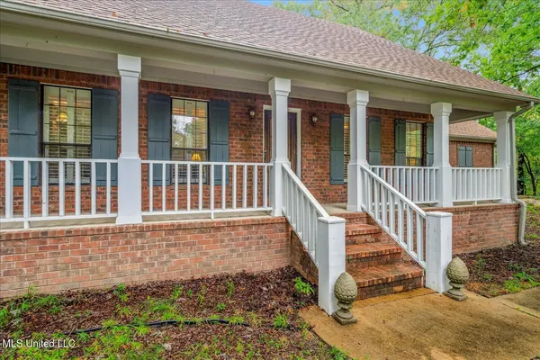 $340,000 | 4040 Windermere Drive, Nesbit, MS 38651
