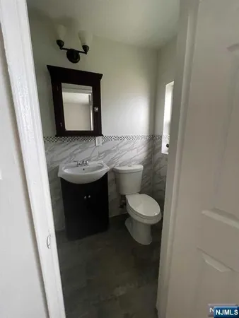 $3,950 | 280-320 Oak Street, Unit 284D, Ridgewood, NJ 07450