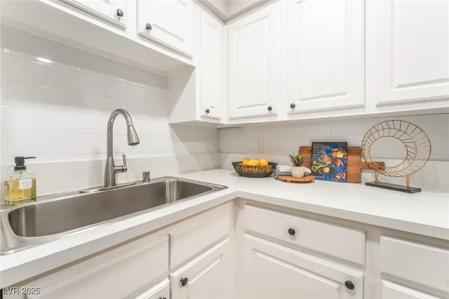 $239,800 | 3151 North Soaring Gulls Drive, Unit 1083, Las Vegas, NV 89128