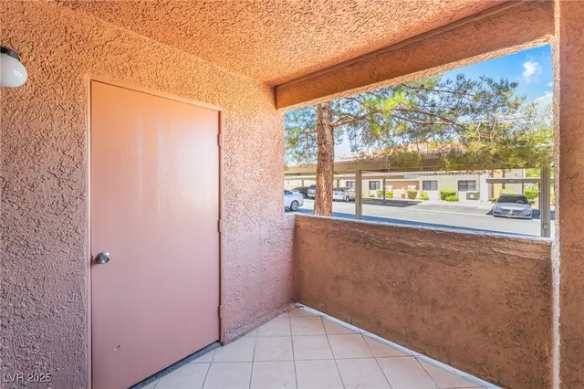 $239,800 | 3151 North Soaring Gulls Drive, Unit 1083, Las Vegas, NV 89128