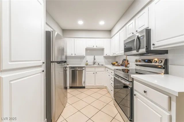 $239,800 | 3151 North Soaring Gulls Drive, Unit 1083, Las Vegas, NV 89128