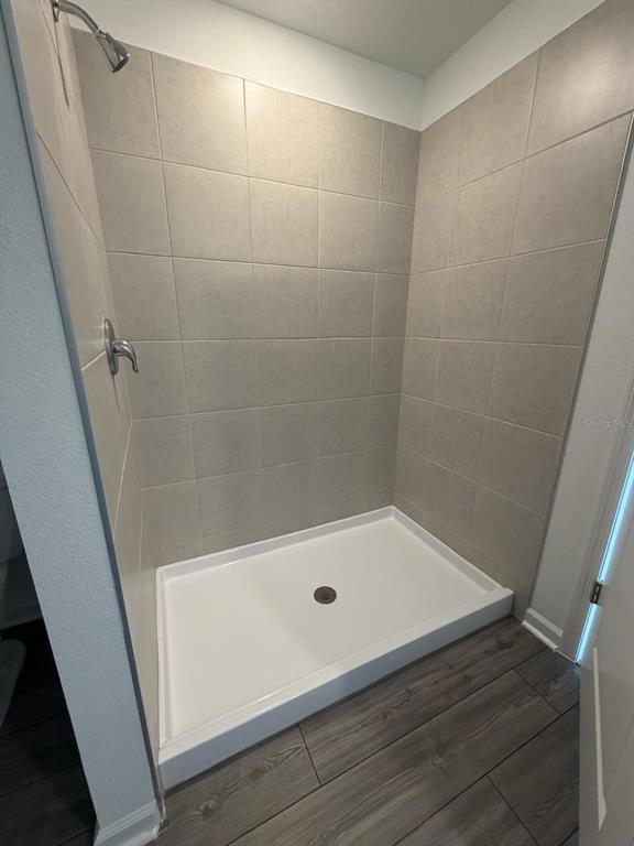 4741 Southwest 83rd Loop Ocala, FL 34476 - Photo 16 of 25 a bathroom with a bathtub