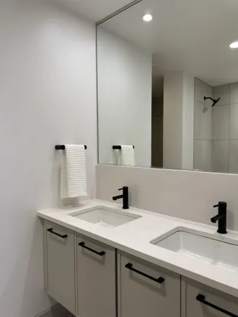 $900 | 136 Main Street, Unit 206, McGregor, IA 52157