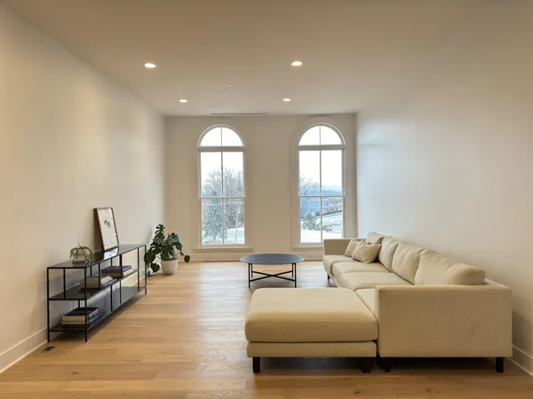 $900 | 136 Main Street, Unit 206, McGregor, IA 52157