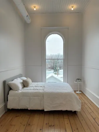 $900 | 136 Main Street, Unit 206, McGregor, IA 52157