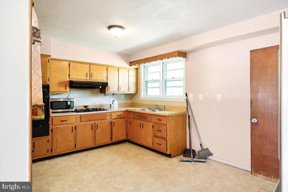 3012 Rices Lane Windsor Mill, MD 21244 - Photo 6 of 24