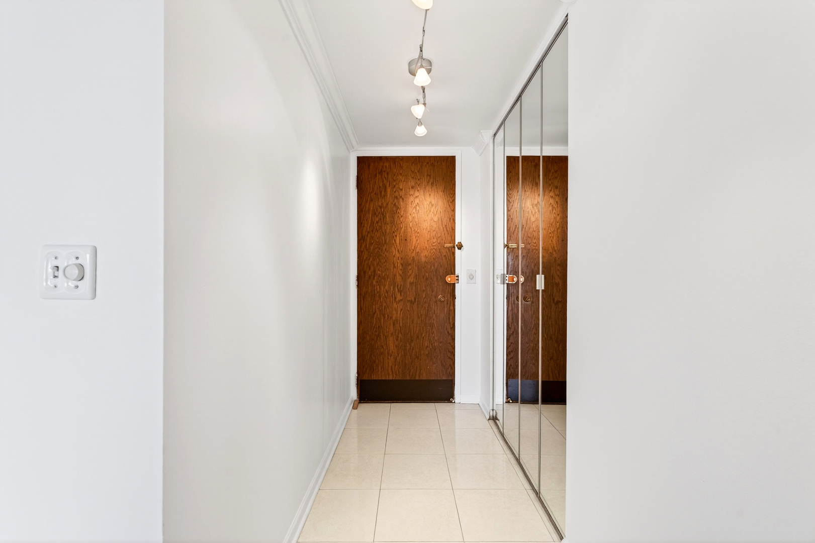 6007 North Sheridan Road, Unit 11G Chicago, IL 60660 - Photo 20 of 38