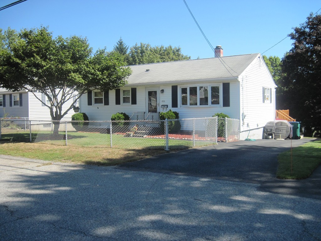 456 Butman Road Lowell, MA 01852 - Photo 2 of 21 Gallery Image 2