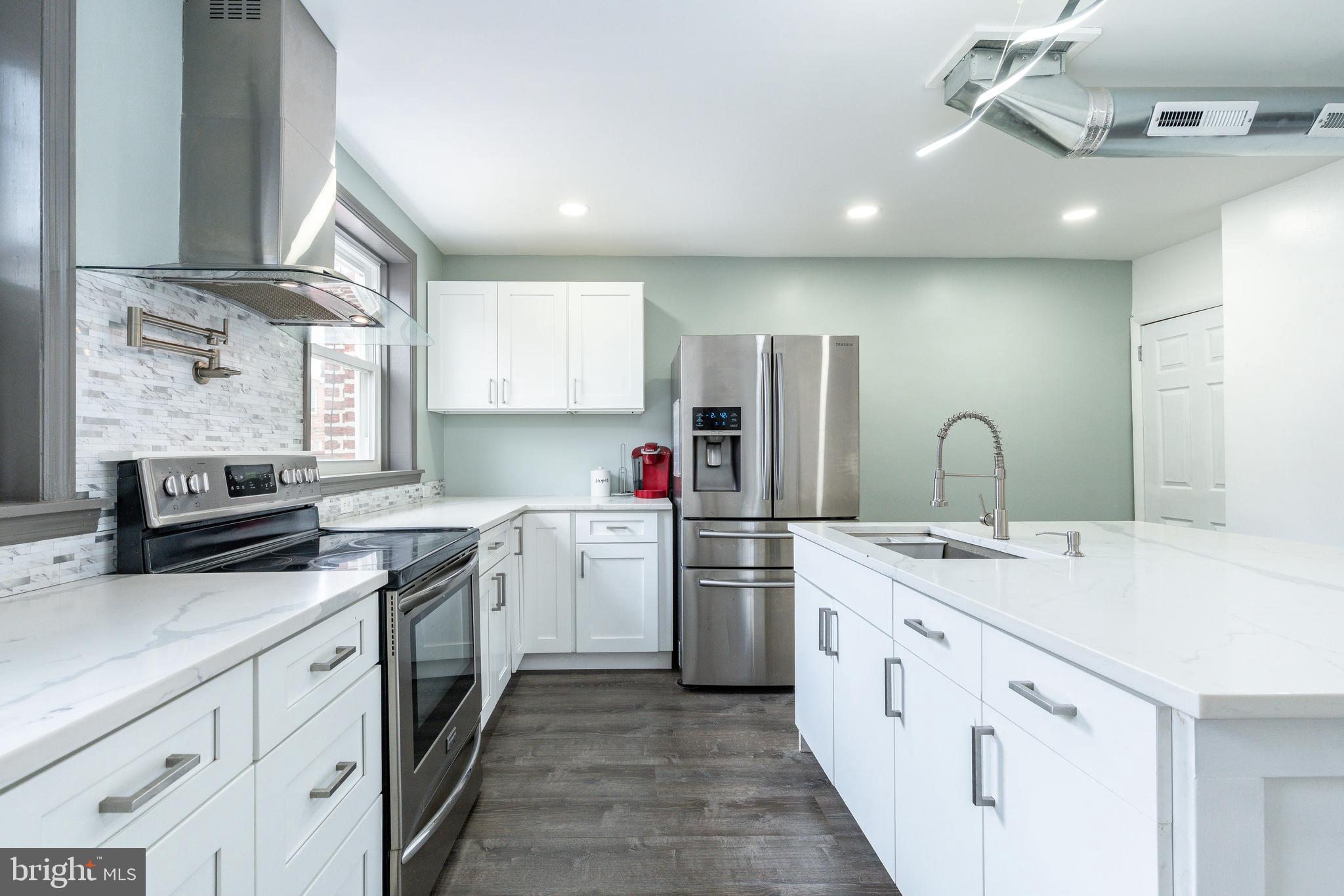 6606 Algard Street Philadelphia, PA 19135 - Photo 5 of 20 Kitchen