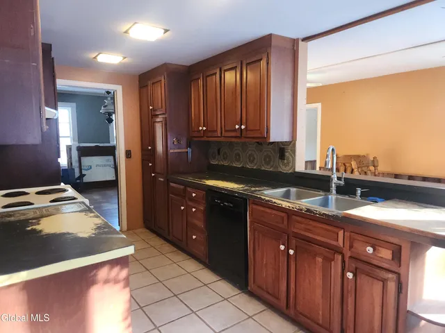 $335,000 | 61 Pease Hill Road, Horicon, NY 12815