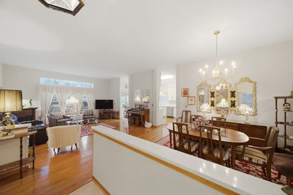 $490,000 | 490 Beckett Crossing Drive, Mundelein, IL 60060