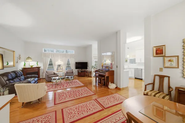 $490,000 | 490 Beckett Crossing Drive, Mundelein, IL 60060