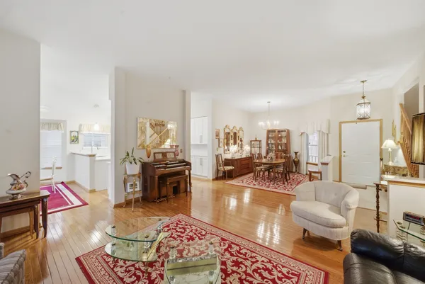 $490,000 | 490 Beckett Crossing Drive, Mundelein, IL 60060