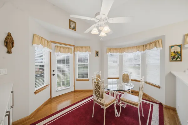 $490,000 | 490 Beckett Crossing Drive, Mundelein, IL 60060