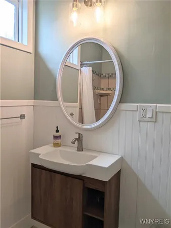 $1,400 | 1582 Delaware Avenue, Unit 4, Buffalo, NY 14209