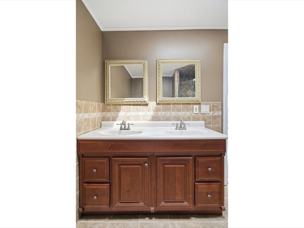 82 Wells Street Westerly, RI 02891 - Photo 26 of 45